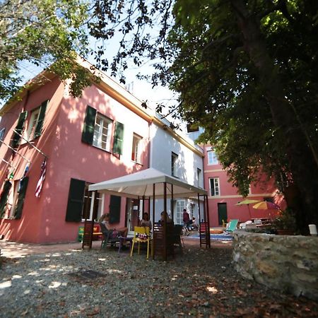 Castle Hostel Генуа Екстериор снимка